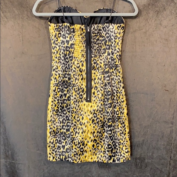 Guess Leopard Print BodyCon Dress! - Picture 2 of 5